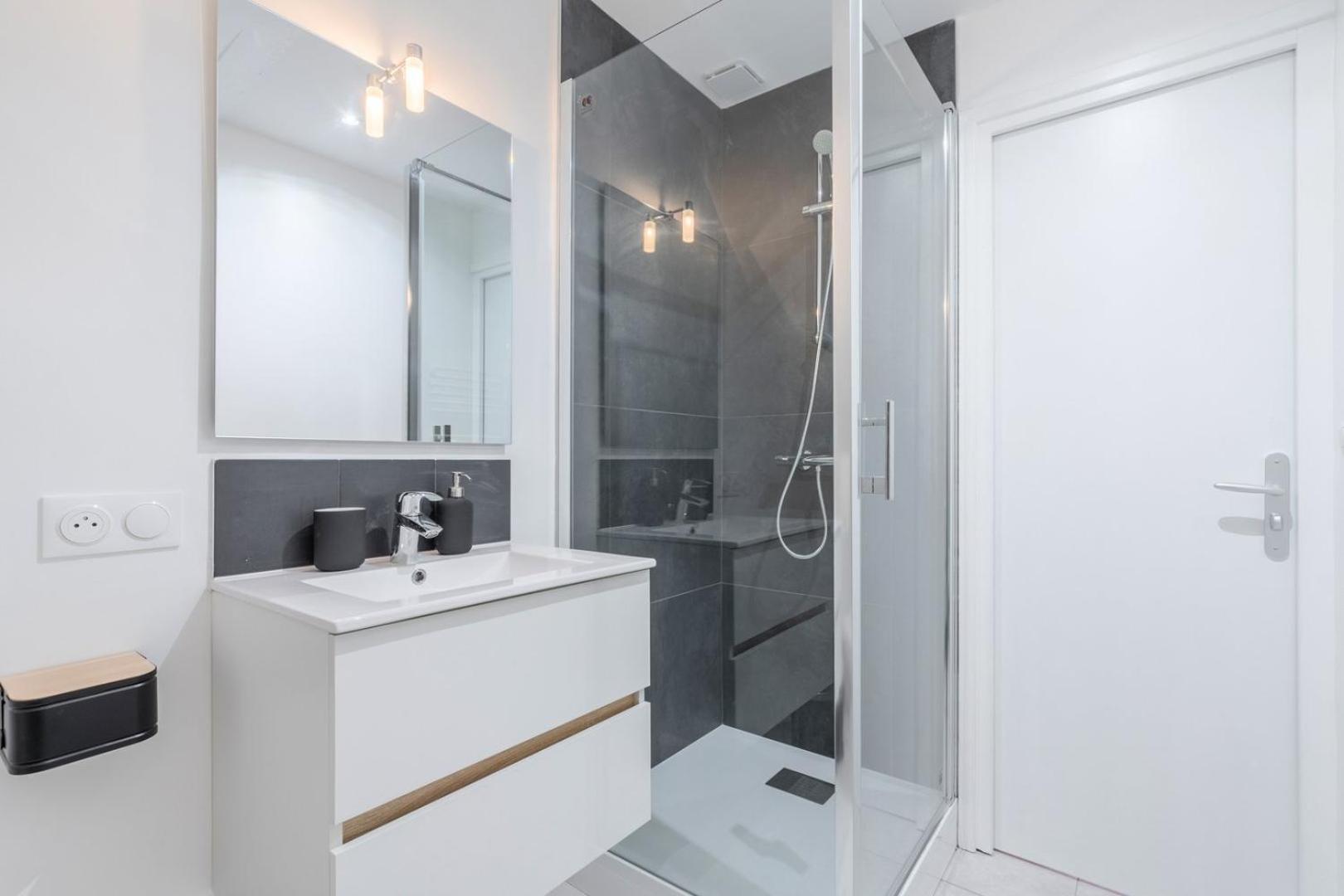 Bright 3-Bedroom 2-Bathroom Flat Lille Ngoại thất bức ảnh